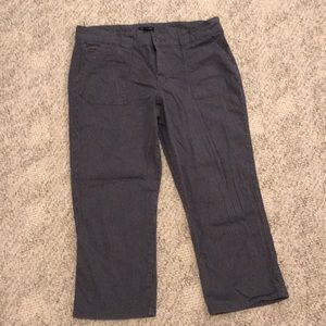 Gap gray pinstripe capris sz 14